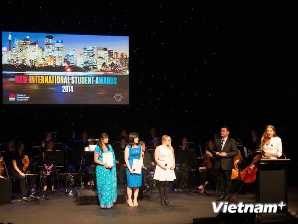 Vietnamese student in Australia honored for outstanding achievements